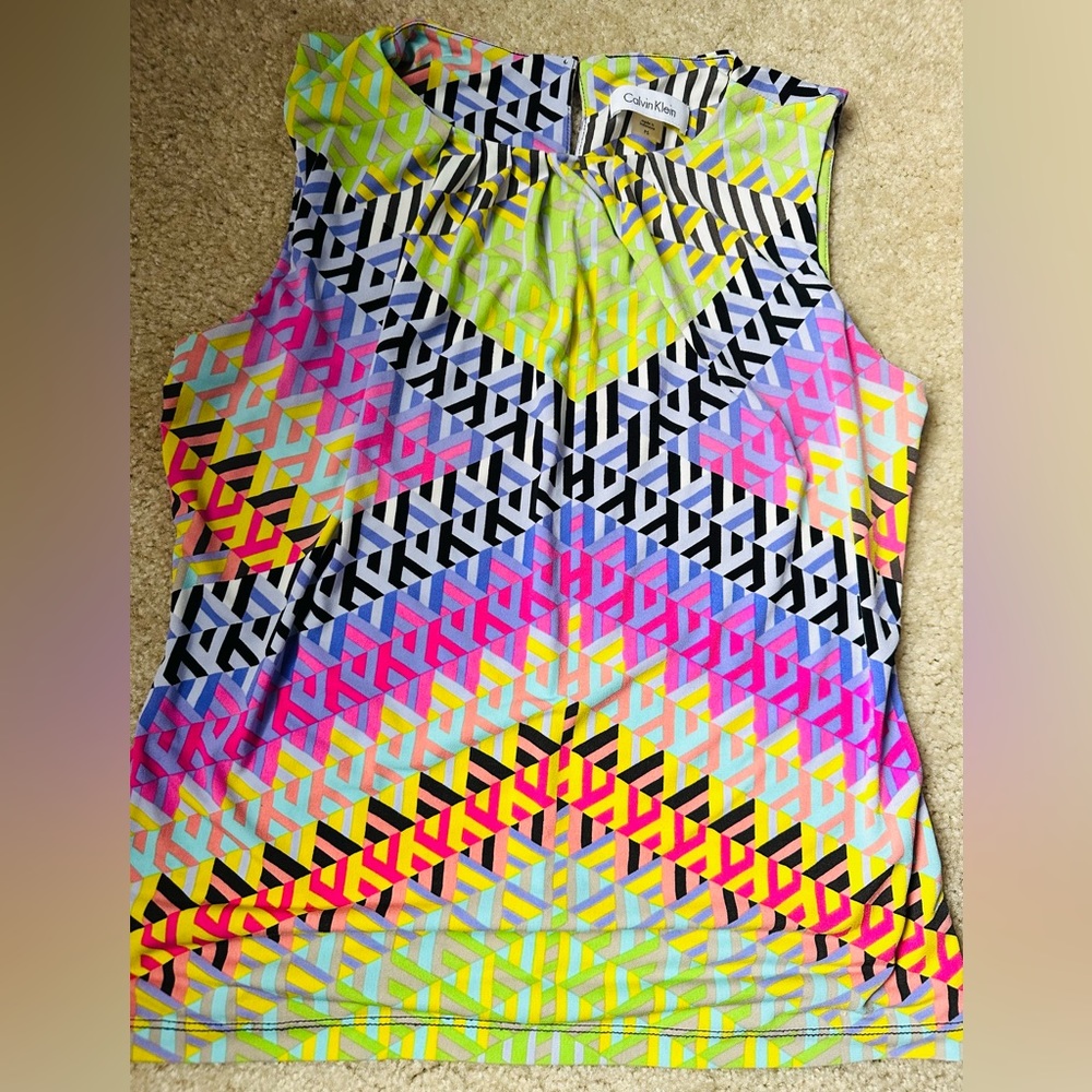 Calvin Klein small Petite top in great condition.